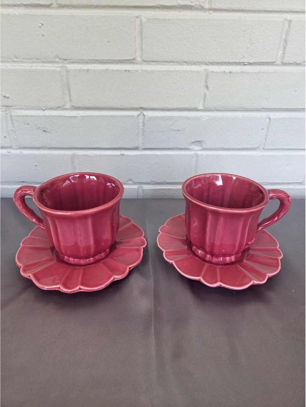 2 Coffee Cups & Saucers